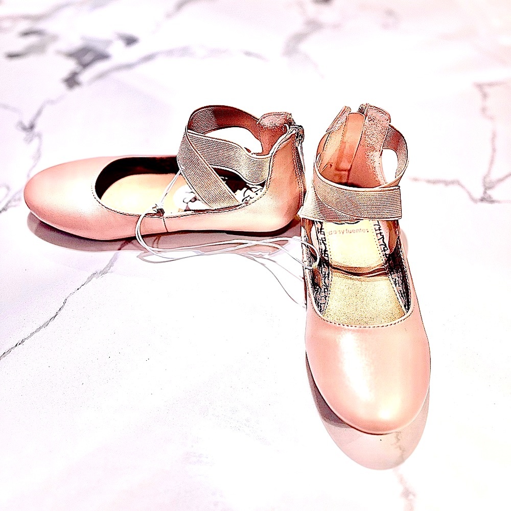 Daisy Fuentes Pink Esther Criss Cross Strap Ballet Flats, Little Girl’s Size 13. - Picture 3 of 7